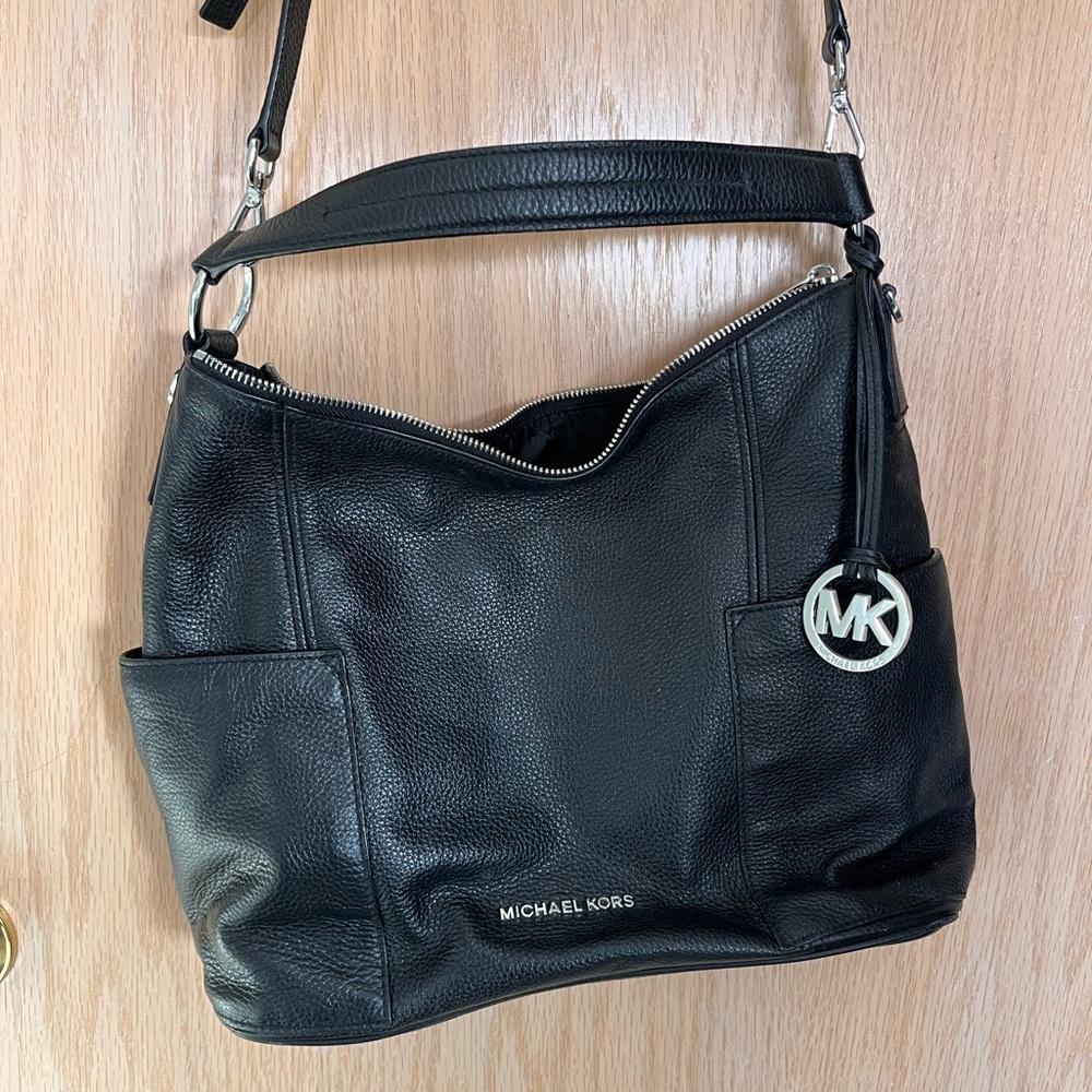 Michael Kors Large Hobo Shoulder bag with crossbody strap